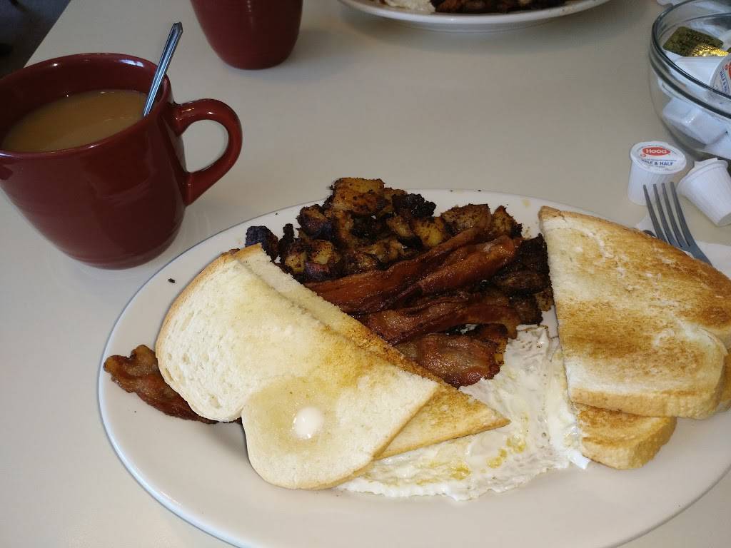 Daves Restaurant | restaurant | 569 Salmon Brook St, Granby, CT 06035, USA | 8606533323 OR +1 860-653-3323