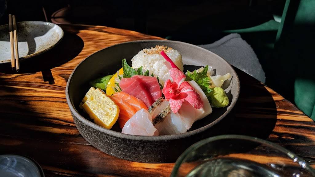 Tuna Bar | restaurant | 205 Race St, Philadelphia, PA 19106, USA | 2152388862 OR +1 215-238-8862