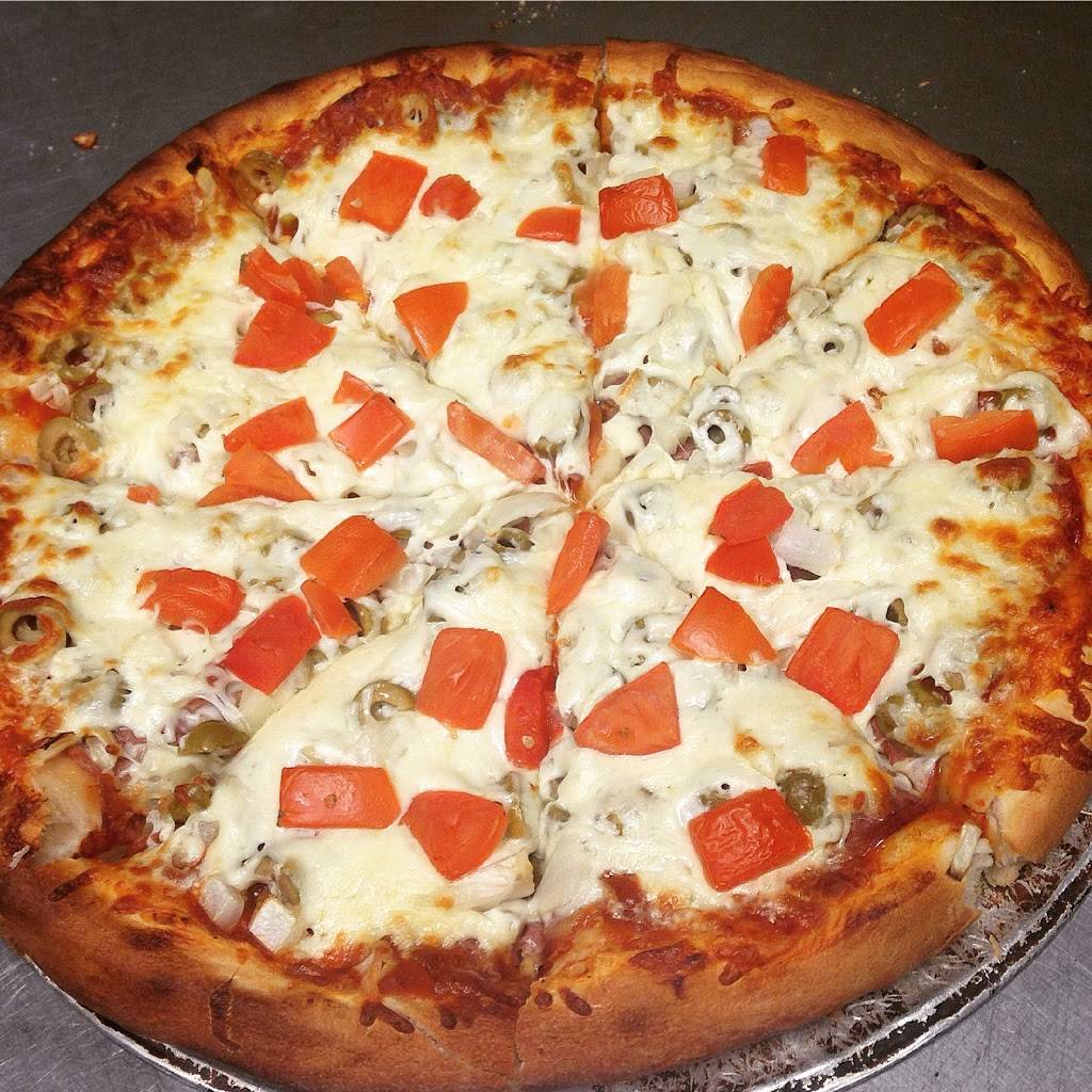 Pizza Workz Restaurant | restaurant | 461 Donald B. Munro Dr, Carp, ON K0A 1L0, Canada | 6138395555 OR +1 613-839-5555