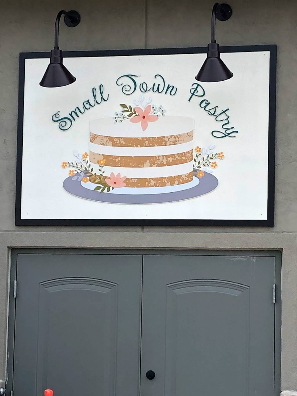 Small Town Pastry | bakery | 4572 Wyndham Dr, Bettendorf, IA 52722, USA | 5632328060 OR +1 563-232-8060