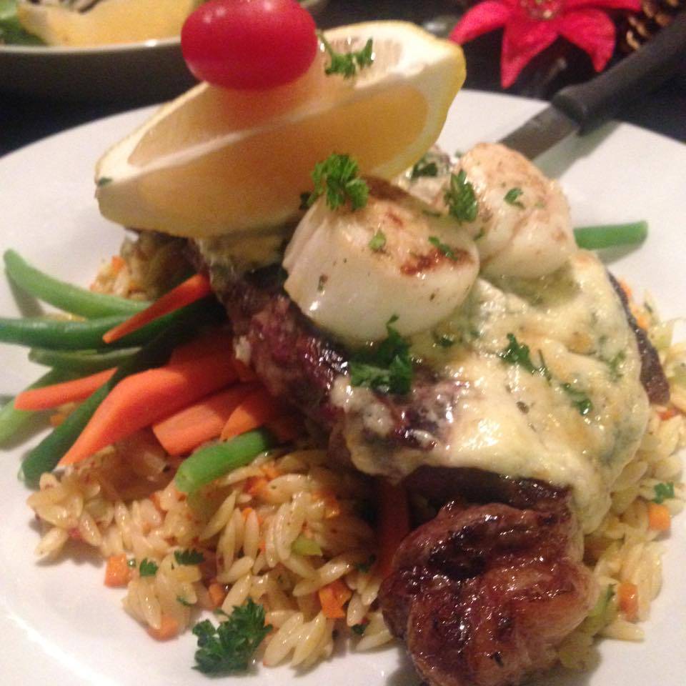 Four Continents | restaurant | 760 Gibbons Rd, Renfrew, ON K7V 0B7, Canada | 6134328109 OR +1 613-432-8109