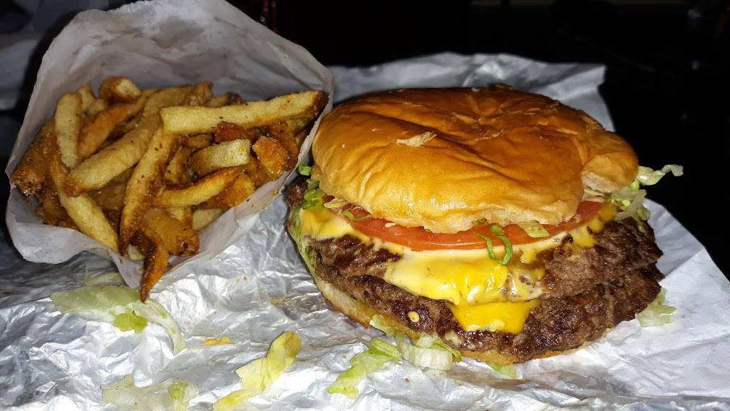 Tays Burger Shack | restaurant | 1019 Armour Rd, North Kansas City, MO 64116, USA | 8165418282 OR +1 816-541-8282