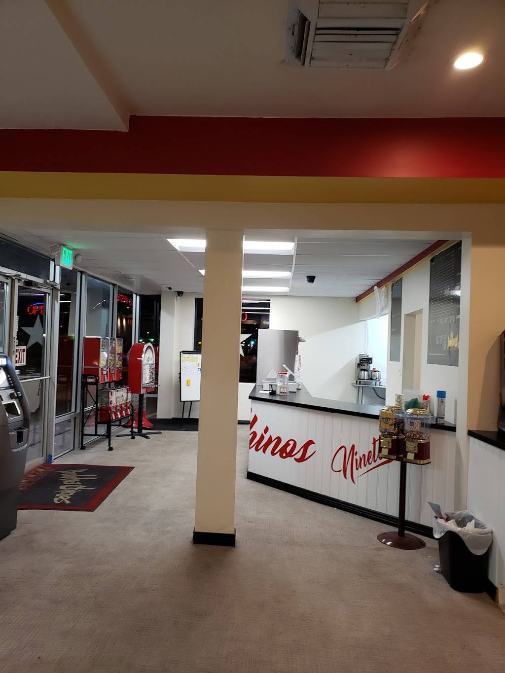 Bubba Chinos 19 | restaurant | 160 Federal Blvd, Denver, CO 80219, USA | 7205368717 OR +1 720-536-8717