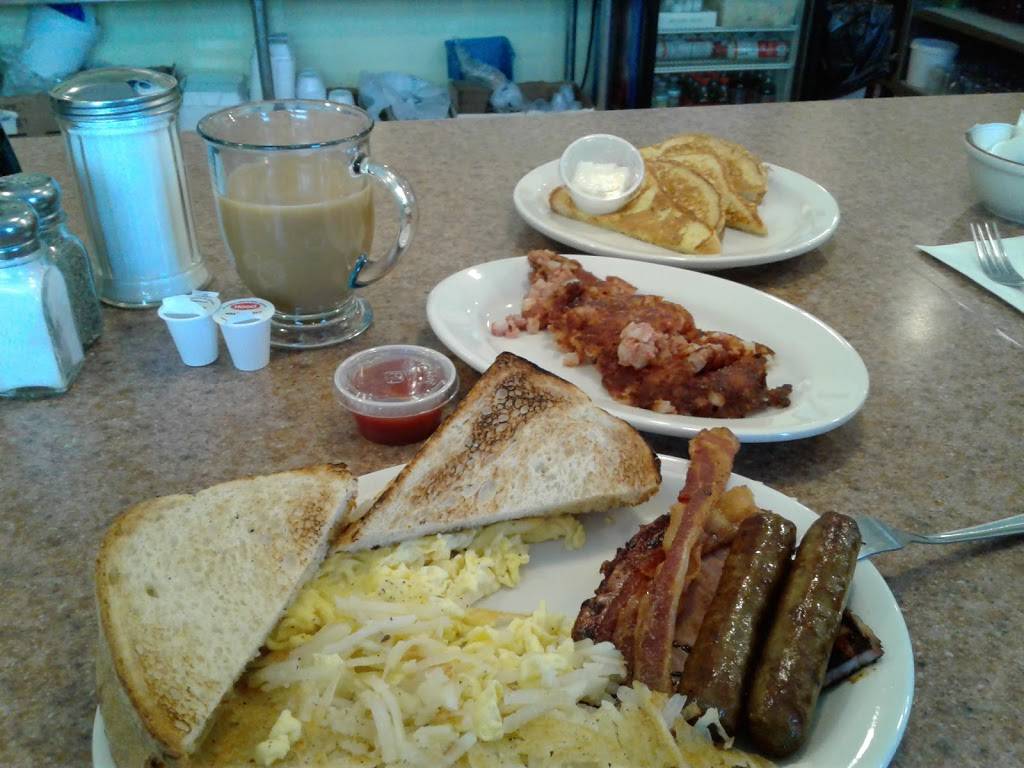Christinas Country Cafe | cafe | 416 Emerson Ave, Hampstead, NH 03841, USA | 6033293430 OR +1 603-329-3430