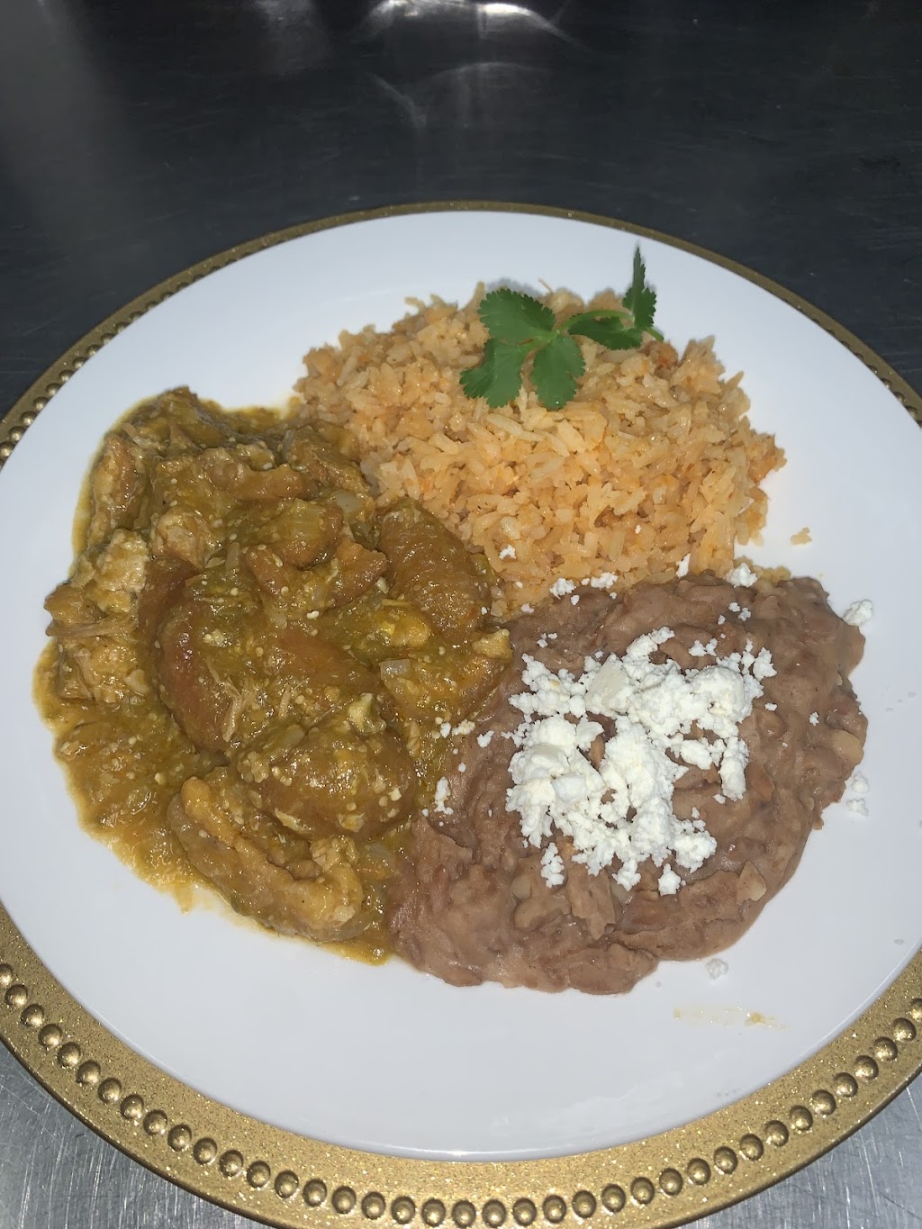 La Cenaduria | restaurant | 2001 S Garey Ave, Pomona, CA 91766, USA | 9092827670 OR +1 909-282-7670