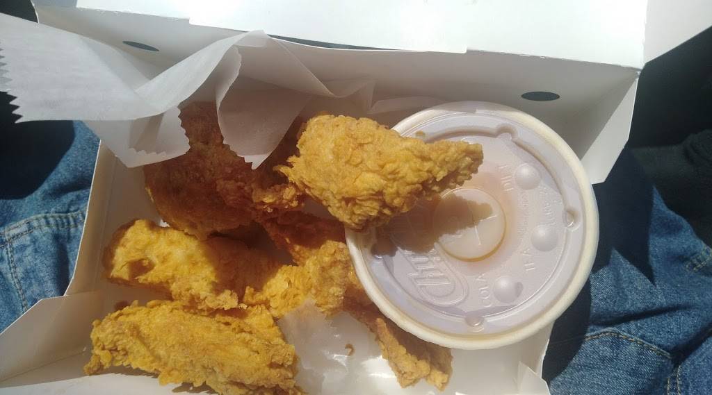 Churchs Chicken | restaurant | 2915 Lower Wetumpka Rd, Montgomery, AL 36110, USA | 3342651563 OR +1 334-265-1563