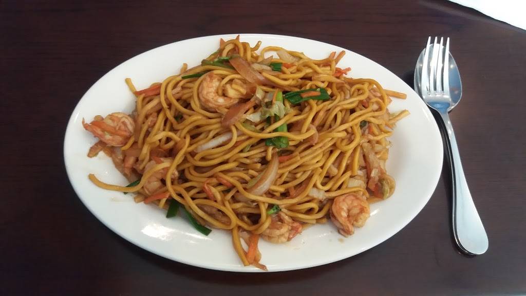 Lins Asian Cuisine | restaurant | 406 E Broadway, Logansport, IN 46947, USA | 5745161276 OR +1 574-516-1276