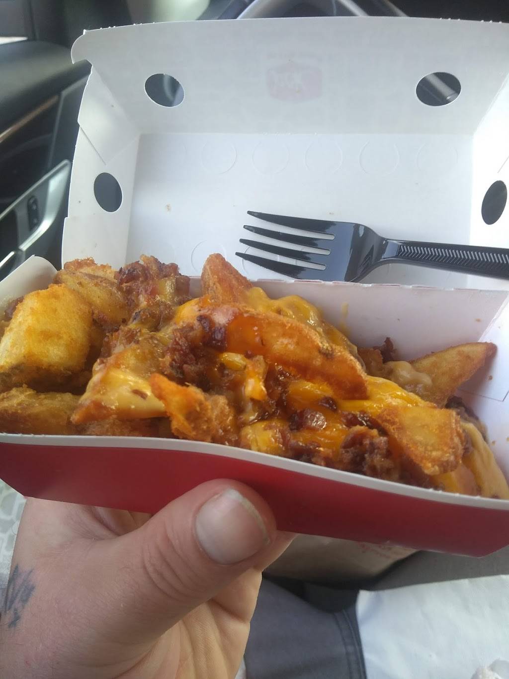 Jack in the Box | restaurant | 12298 St Charles Rock Rd, Bridgeton, MO 63044, USA | 3147392373 OR +1 314-739-2373