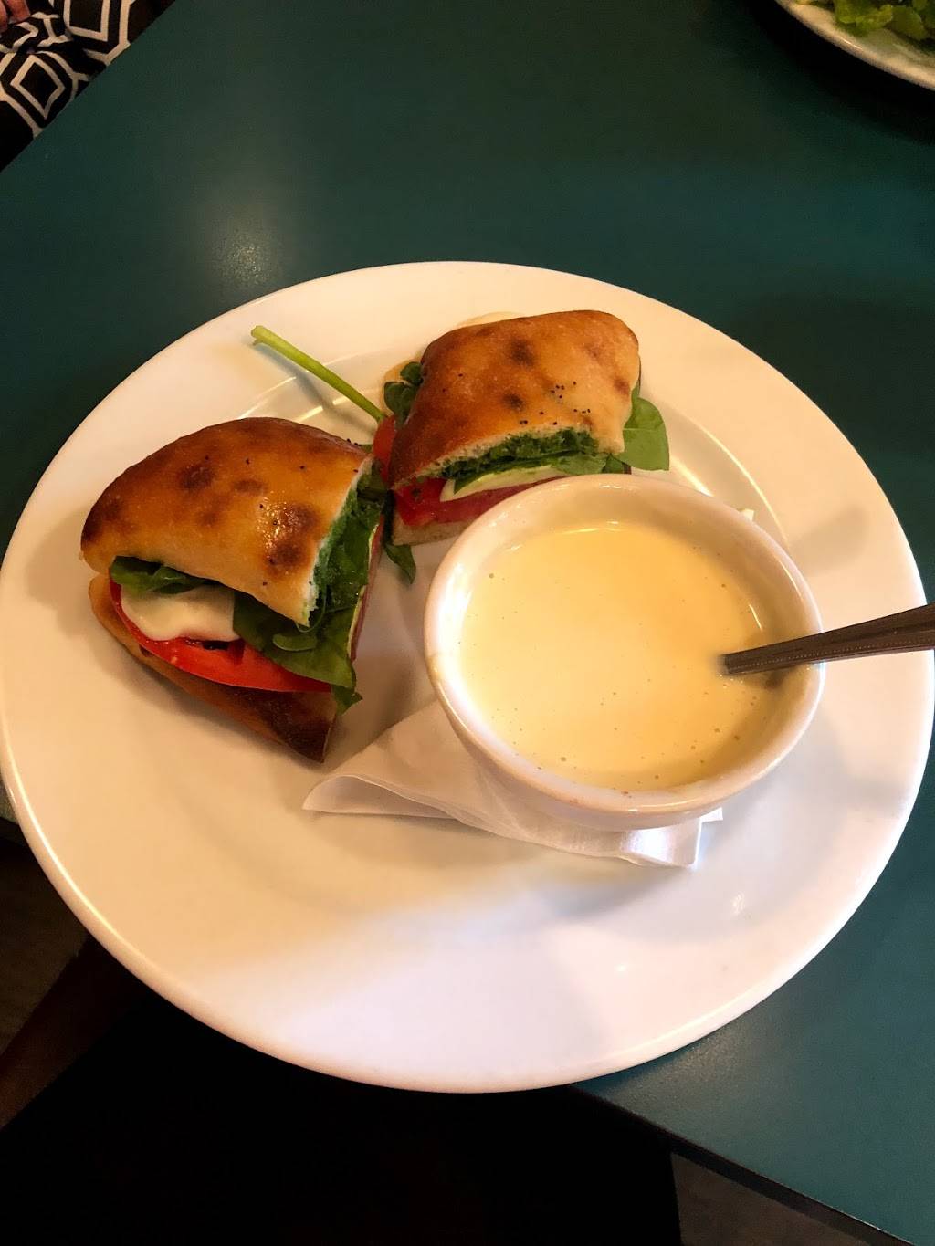 Mildreds Big City Food | restaurant | 3445 W University Ave, Gainesville, FL 32607, USA | 3523711711 OR +1 352-371-1711