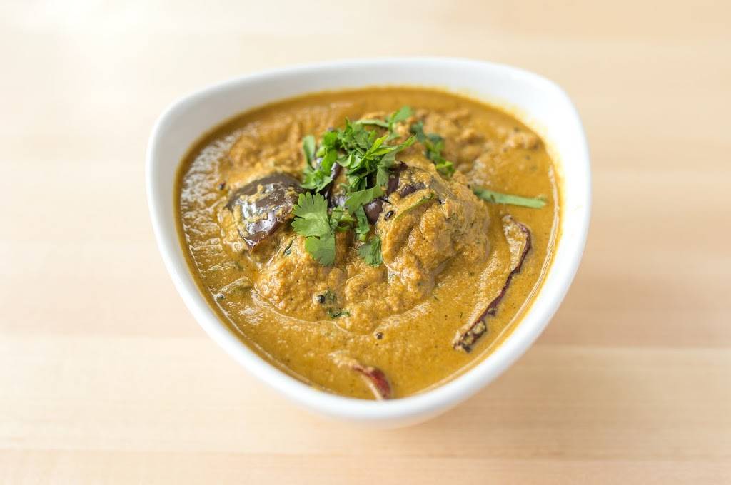 Curry On Fire indian Cuisine | restaurant | 1030 W Taylor St, Chicago, IL 60607, USA | 3126248888 OR +1 312-624-8888