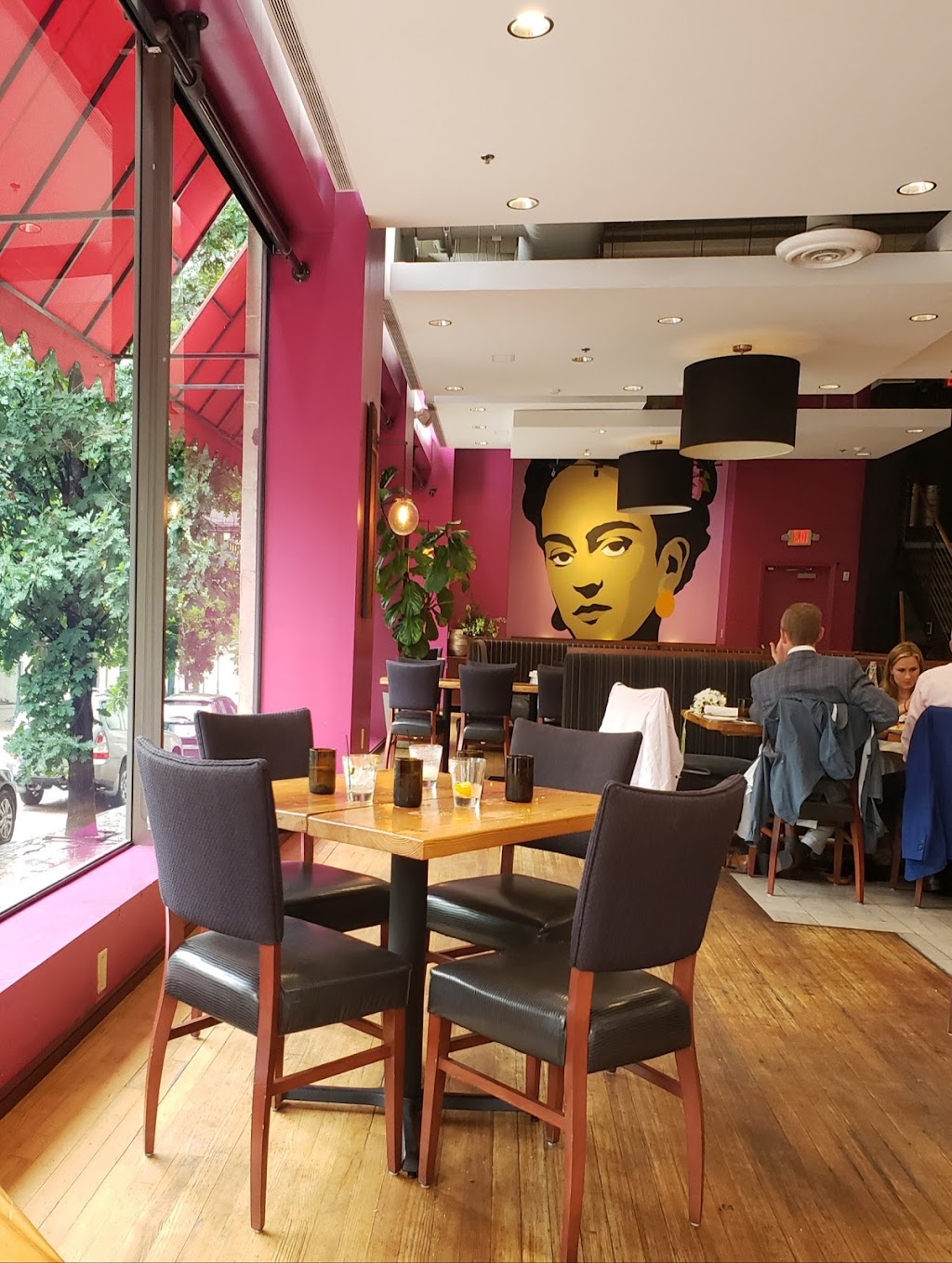 Maya | restaurant | 525 E Grace St, Richmond, VA 23219, USA | 8044475410 OR +1 804-447-5410