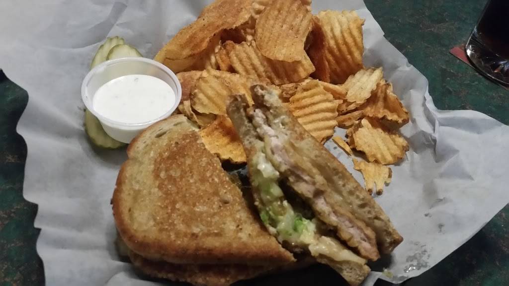 Third Base Brewery | restaurant | 500 Blairs Ferry Rd NE #2, Cedar Rapids, IA 52402, USA | 3193789090 OR +1 319-378-9090