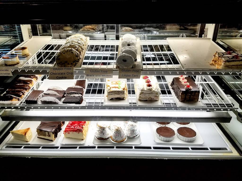 Landmark Diner | restaurant | 1027 Northern Blvd, Roslyn, NY 11576, USA | 5166274830 OR +1 516-627-4830