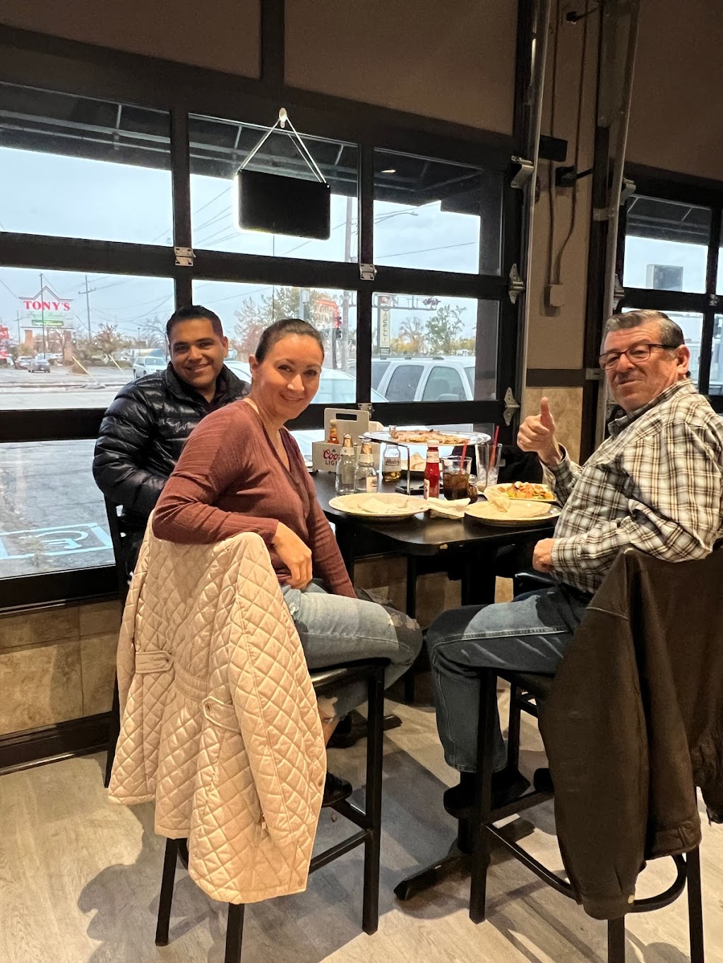 Social 45 Sports Bar & Grill | restaurant | 2101 Mannheim Rd, Melrose Park, IL 60164, USA | 8722688682 OR +1 872-268-8682