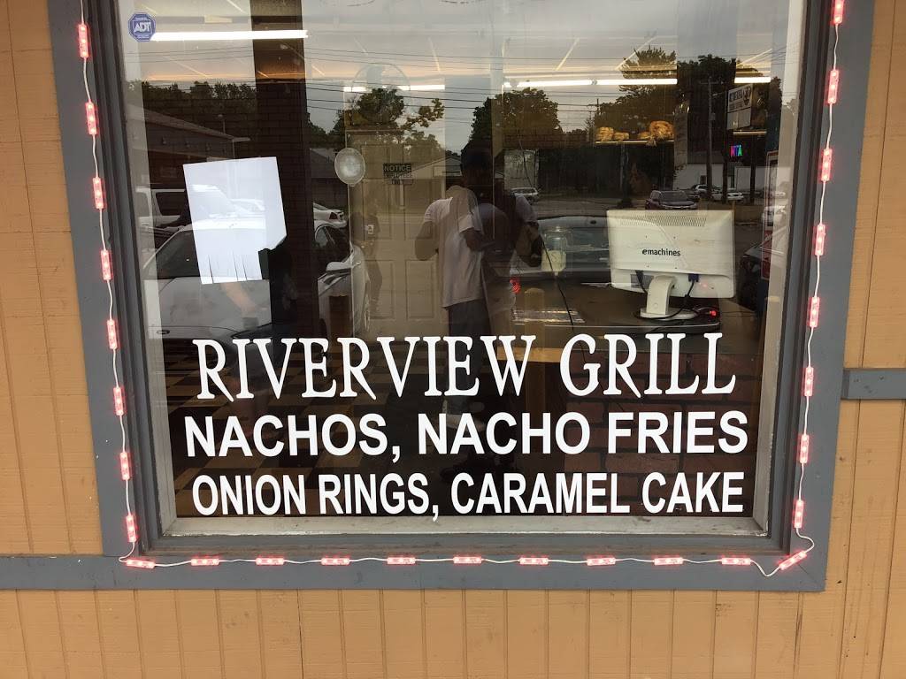Riverview grill | restaurant | 806 Riverview Dr, Kalamazoo, MI 49048, USA | 2694432100 OR +1 269-443-2100