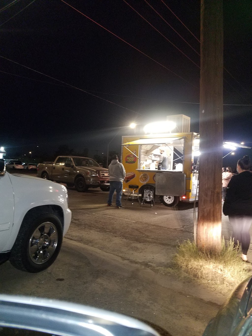 Perro Loco Hot Dogs | restaurant | 3051 E 36th St, Tucson, AZ 85713, USA | 5202720229 OR +1 520-272-0229