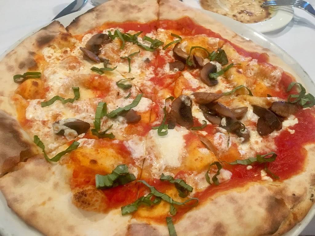 A La Lucia | restaurant | 315 Madison St, Alexandria, VA 22314, USA | 7038365123 OR +1 703-836-5123