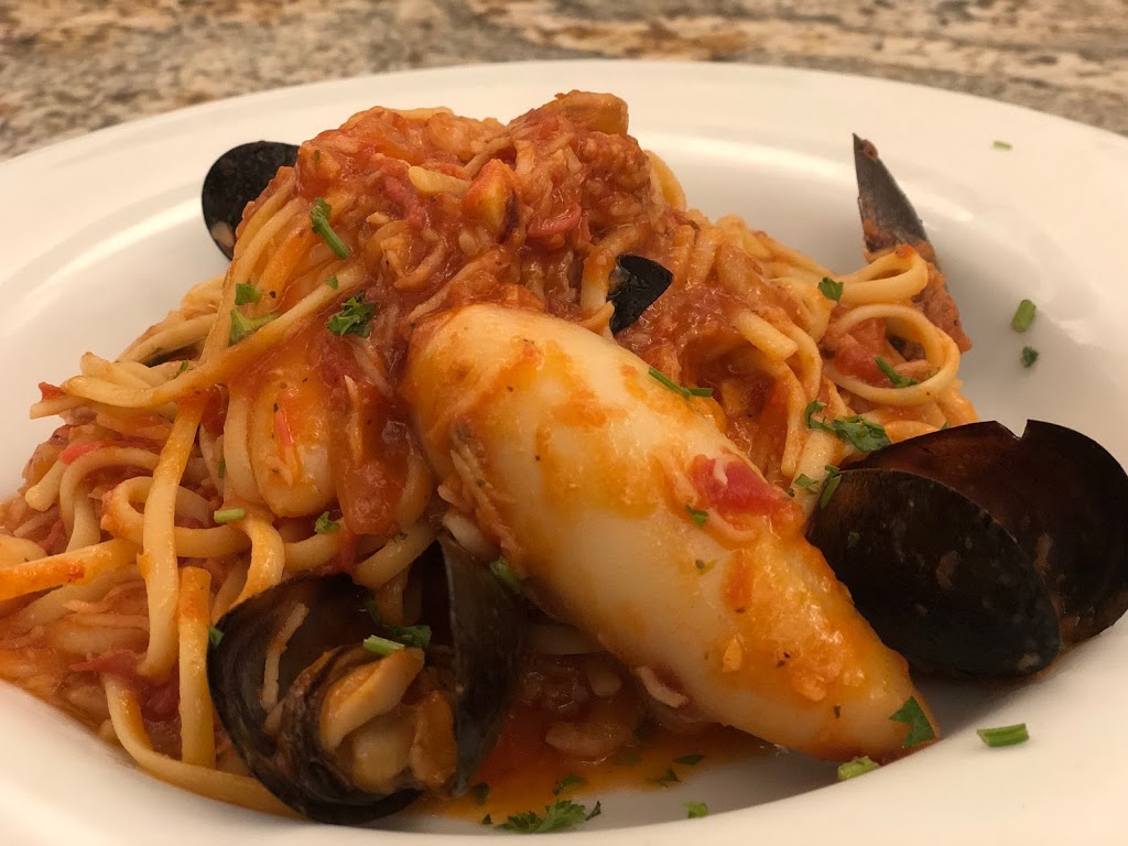 Luisas Restaurant Wine Bar Since 1959 | restaurant | 759 Columbus Ave, San Francisco, CA 94133, USA | 4158729638 OR +1 415-872-9638