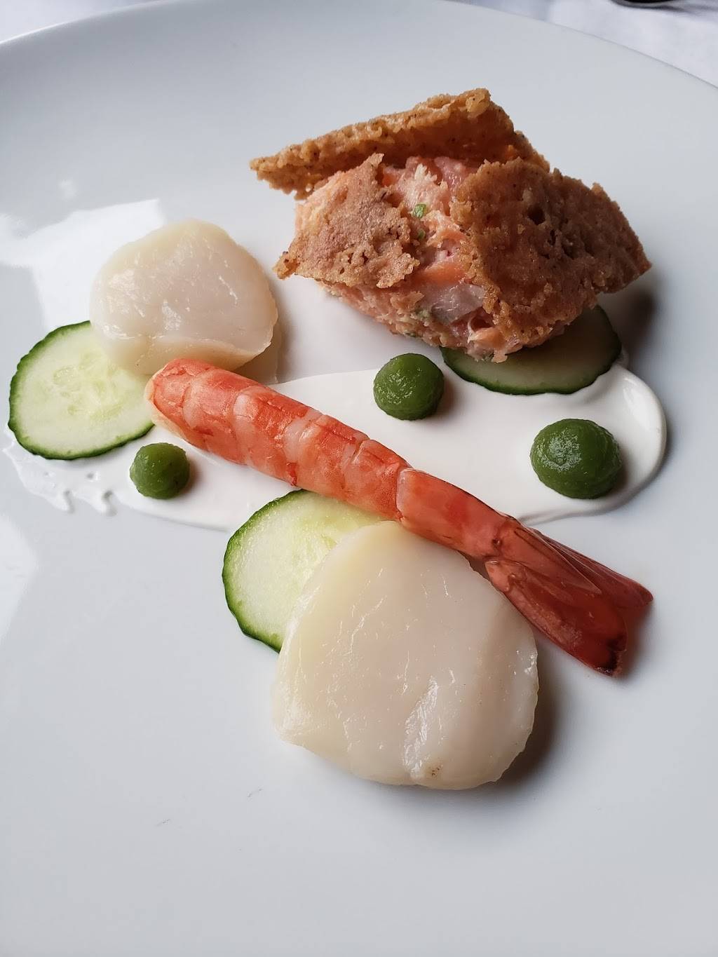 Aux Chantignoles | restaurant | 392 Rue Notre Dame, Montebello, QC J0V 1L0, Canada | 8194236341 OR +1 819-423-6341