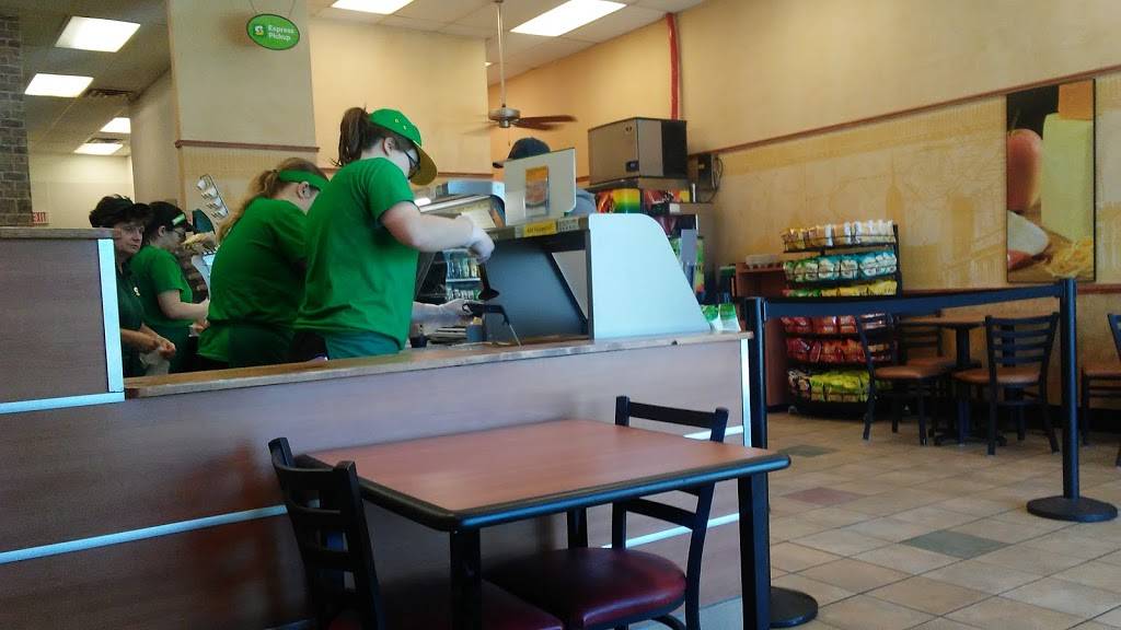 Subway | meal takeaway | 8201 Golf Course Rd NW, Albuquerque, NM 87120, USA | 5058909739 OR +1 505-890-9739