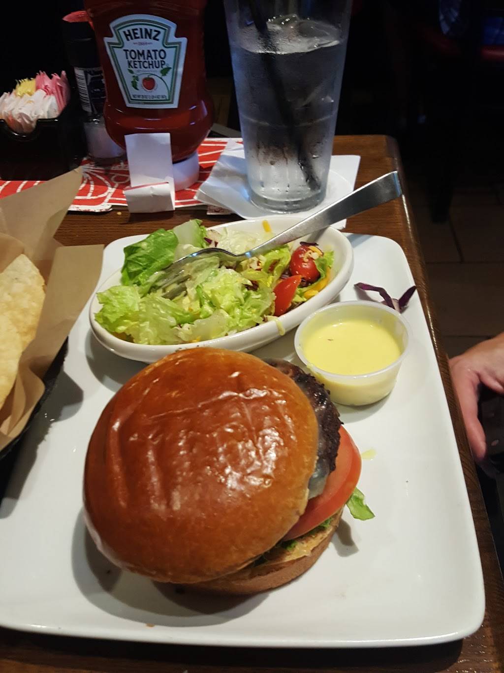 TGI Fridays | restaurant | 1251 E 120th Ave, Thornton, CO 80233, USA | 3039209128 OR +1 303-920-9128