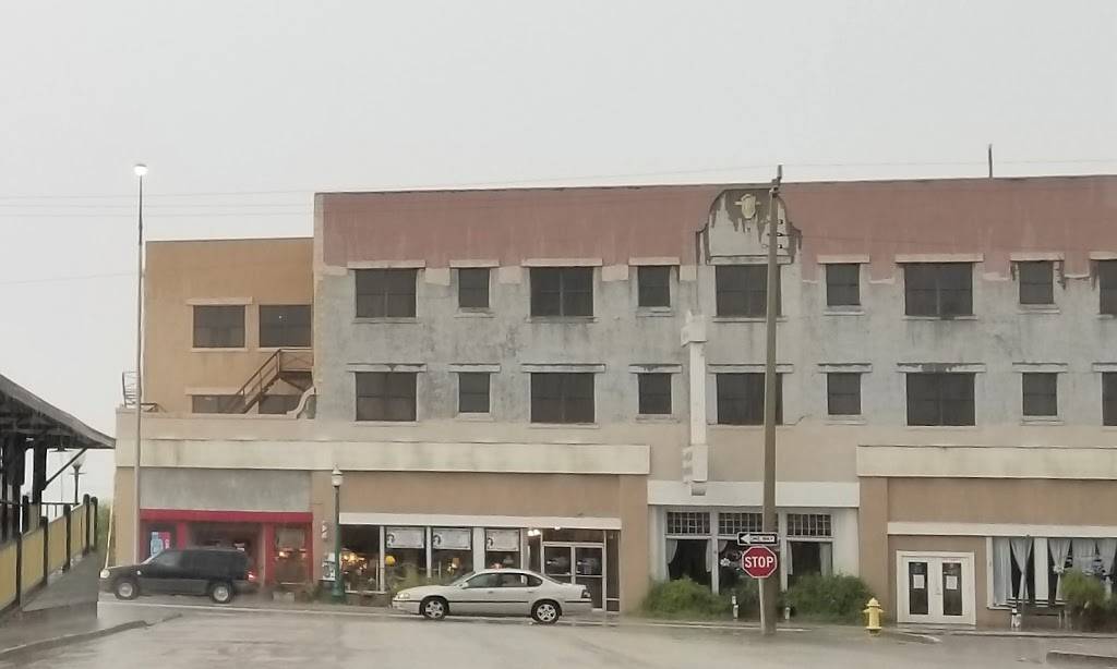 Magnolia St Seafood and Grill | restaurant | 9 W Magnolia St, Arcadia, FL 34266, USA | 8634916916 OR +1 863-491-6916