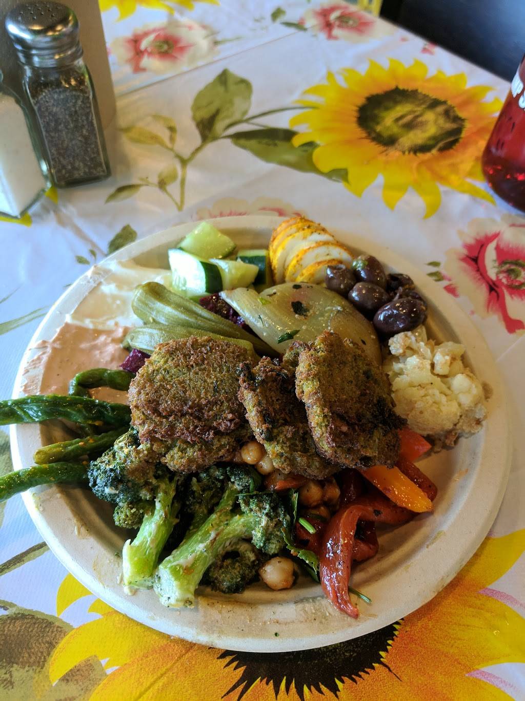 Moshes Golden Falafel | restaurant | 3910 McCullough Ave, San Antonio, TX 78212, USA | 2109949838 OR +1 210-994-9838