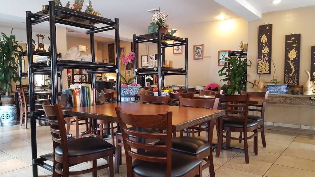 Lotus Thai Bistro | restaurant | 3050 Pio Pico Dr, Carlsbad, CA 92008, USA | 7607303345 OR +1 760-730-3345