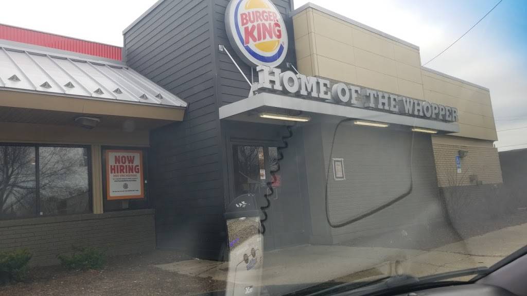 Burger King | restaurant | 15500 W 7 Mile, Detroit, MI 48235, USA | 3132726161 OR +1 313-272-6161