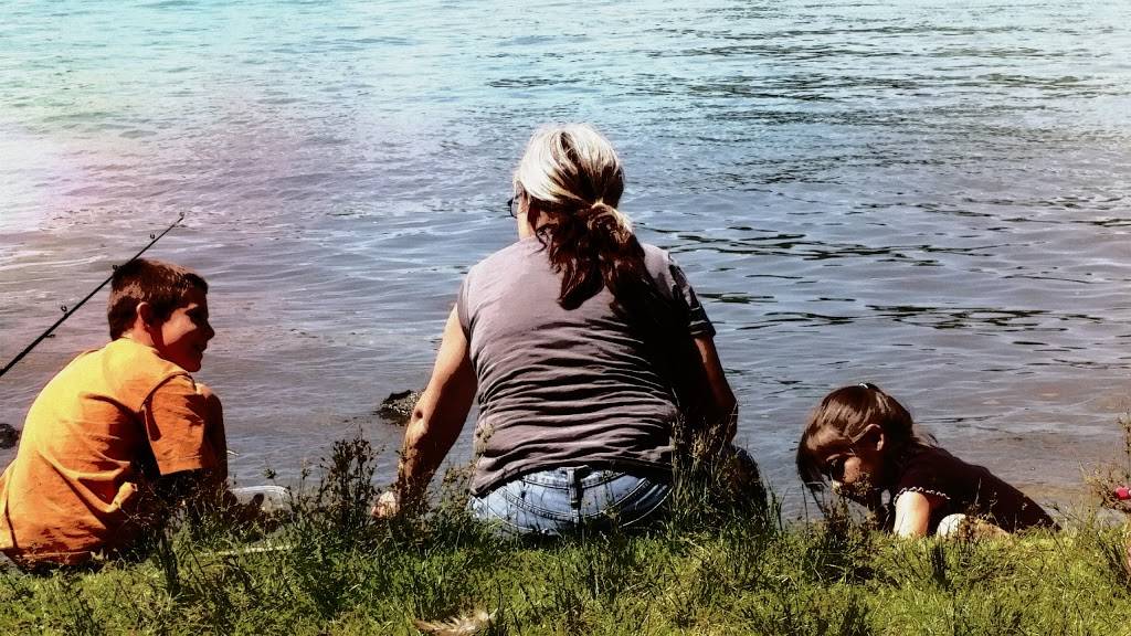 Snug Harbor Marina | restaurant | 103 Liberty St, Marseilles, IL 61341, USA | 8157959080 OR +1 815-795-9080