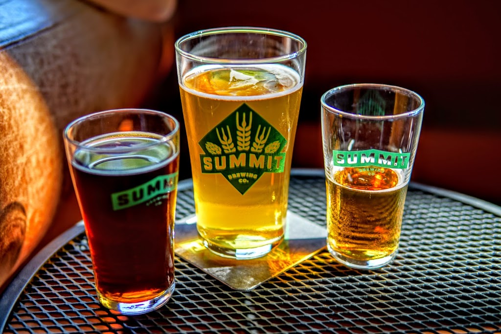 Summit Brewing Company | restaurant | 910 Montreal Cir, St Paul, MN 55102, USA | 6512657800 OR +1 651-265-7800