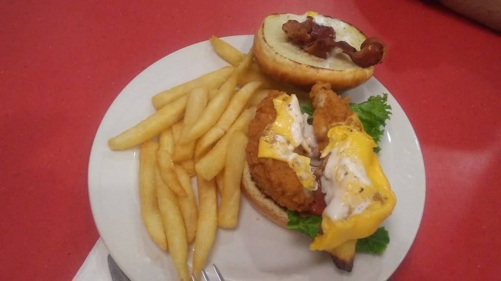 Friendlys | restaurant | 103 Talcottville Rd, Vernon, CT 06066, USA | 8608719347 OR +1 860-871-9347