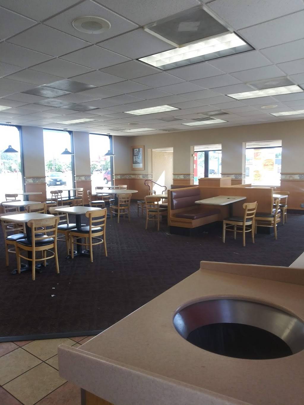 Wendys | restaurant | 1709 Boulevard, Colonial Heights, VA 23834, USA | 8045268685 OR +1 804-526-8685