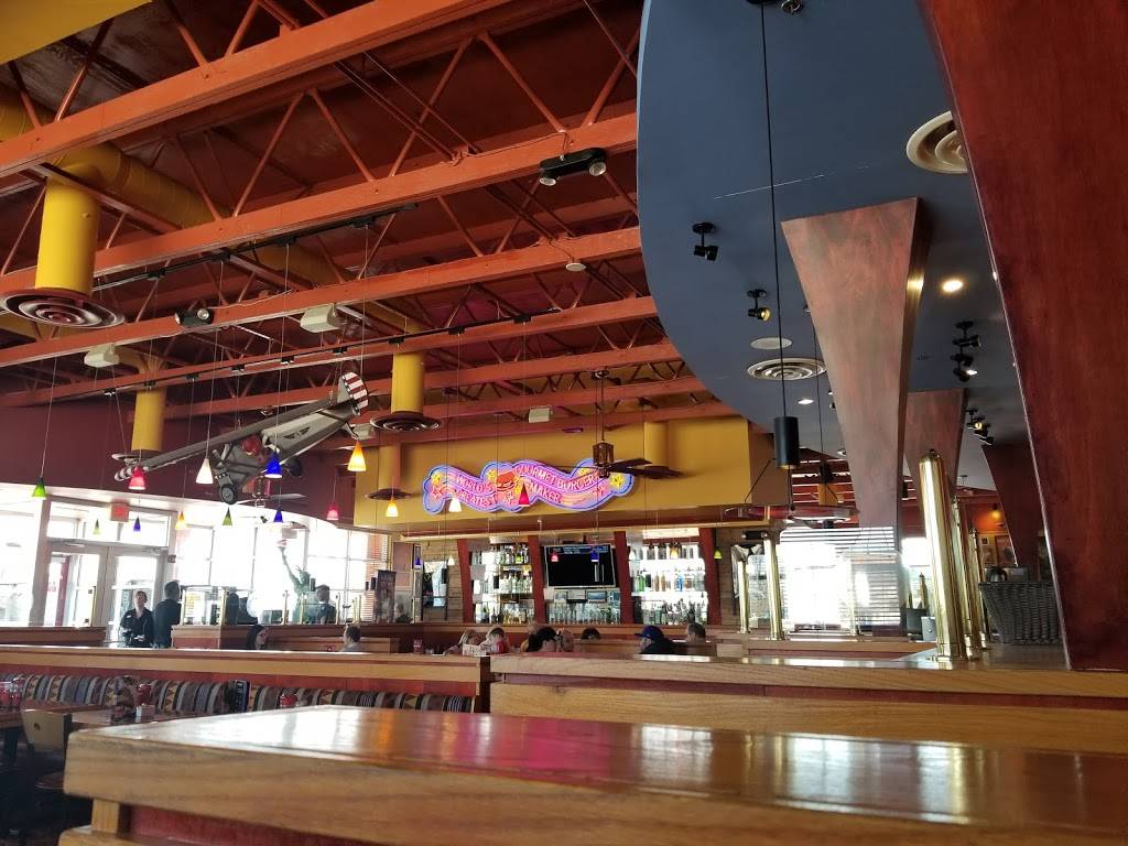 Red Robin Gourmet Burgers and Brews | restaurant | 5785 Harvey St, Norton Shores, MI 49444, USA | 2317984100 OR +1 231-798-4100