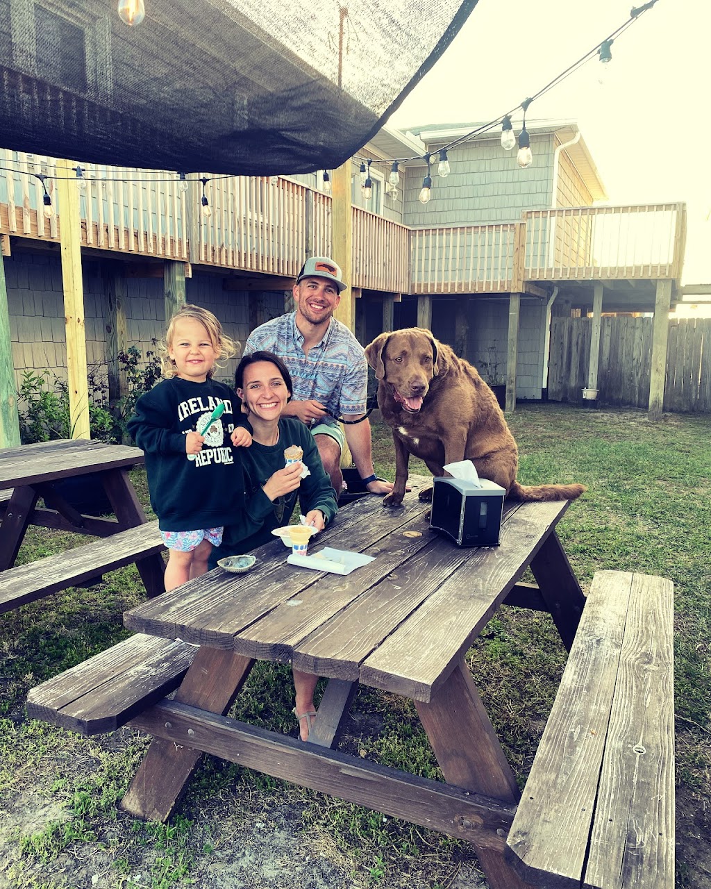 Scoops Microcreamery at Topsail Beach | restaurant | 714 S Anderson Blvd South, Topsail Beach, NC 28445, USA | 9105414822 OR +1 910-541-4822