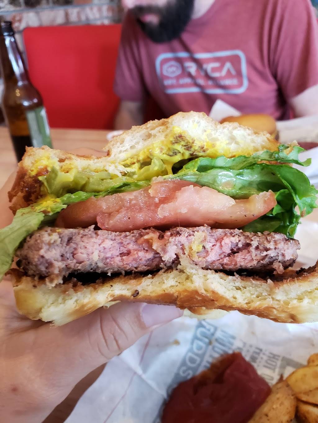 Fuddruckers | restaurant | 1515 E Main St, Duncan, SC 29334, USA | 8642493656 OR +1 864-249-3656