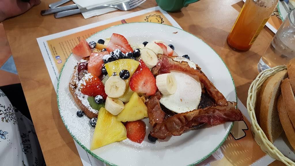 Cora | restaurant | 2629 Alta Vista Dr, Ottawa, ON K1V 7T5, Canada | 6135232672 OR +1 613-523-2672