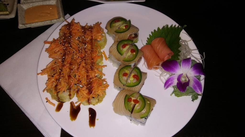 Kiku Sushi & Grill | restaurant | 7338 Cortez Rd W, Bradenton, FL 34210, USA | 9412422141 OR +1 941-242-2141