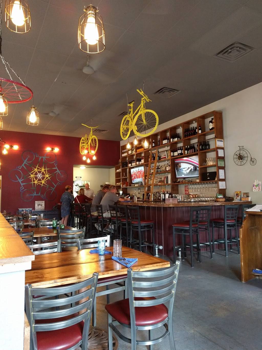 The Wheelhouse | restaurant | 109 N Main St, St Joseph, IL 61873, USA | 2174696252 OR +1 217-469-6252