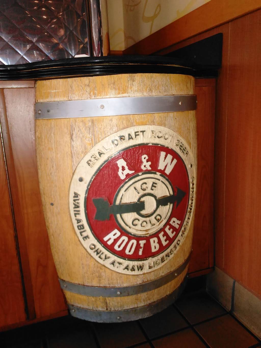 A&W Restaurant | restaurant | 2108 N Westwood Blvd, Poplar Bluff, MO 63901, USA | 5737851750 OR +1 573-785-1750