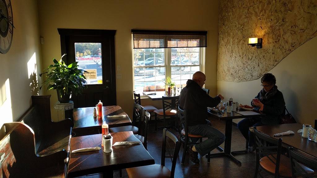 The Little Cake Cafe | restaurant | 1052 Main St, Newington, CT 06111, USA | 8606650566 OR +1 860-665-0566