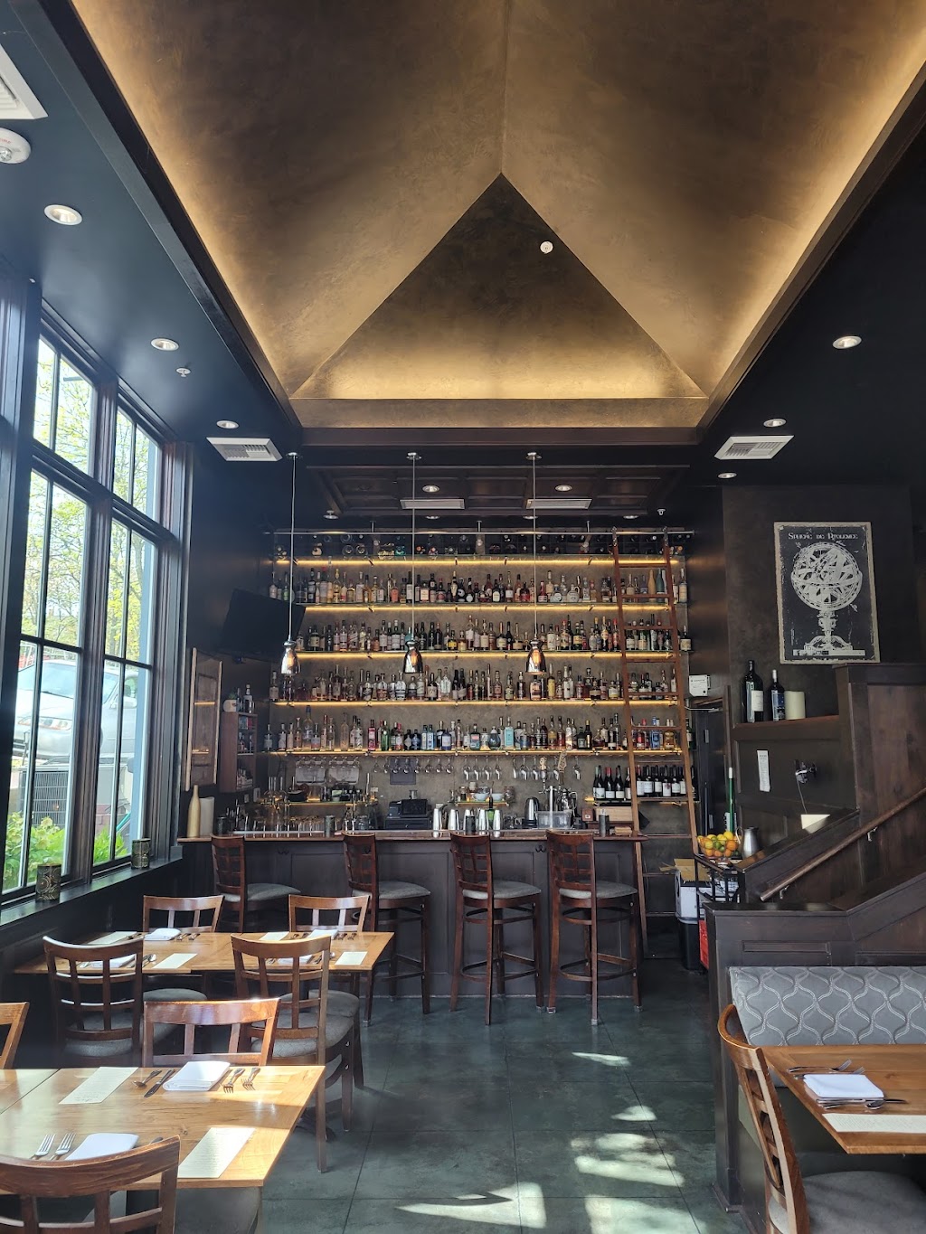 Alchemy Restaurant and Bar | restaurant | 35 S 2nd St, Ashland, OR 97520, USA | 5414881115 OR +1 541-488-1115