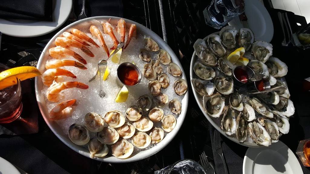 Old Fields Restaurant Port Jefferson | restaurant | 318 Wynn Ln, Port Jefferson, NY 11777, USA | 6313319200 OR +1 631-331-9200