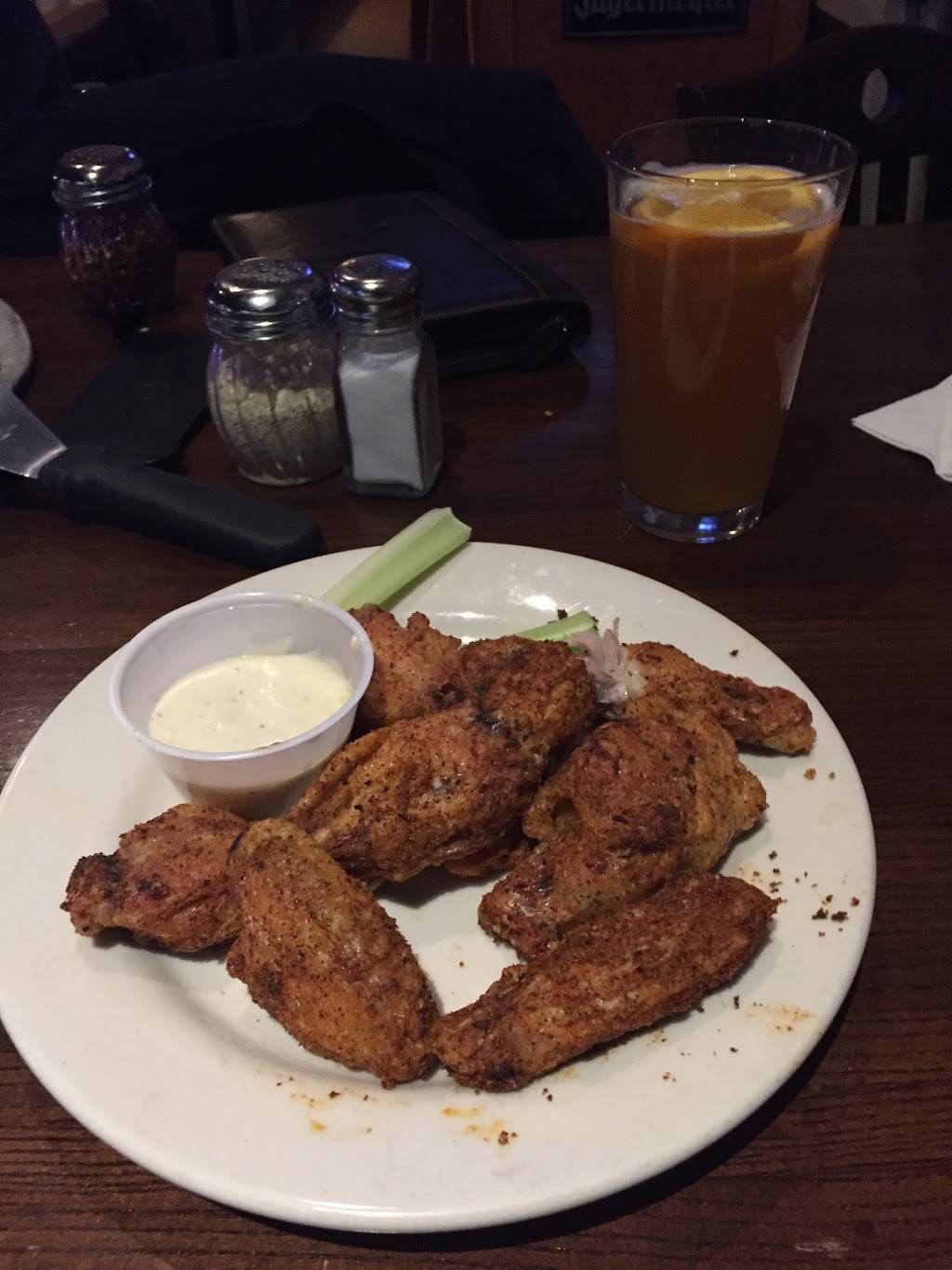 Old Chicago Pizza and Taproom | restaurant | 9010 Taylorsville Rd, Louisville, KY 40299, USA | 5023017700 OR +1 502-301-7700