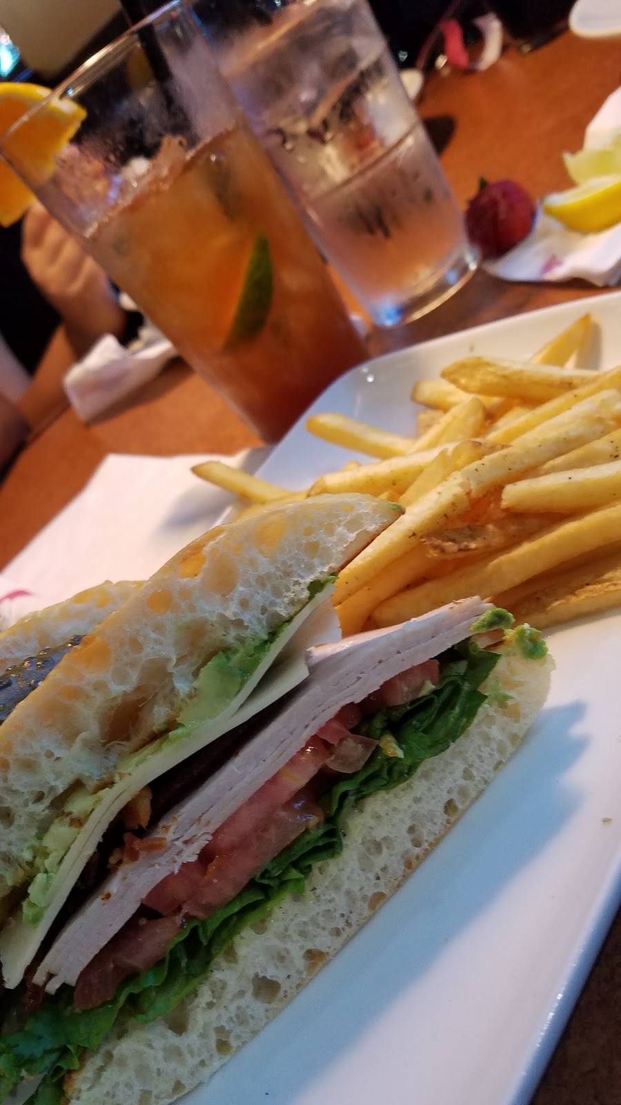 TGI Fridays | restaurant | 1725 S Alameda St, Compton, CA 90220, USA | 3107639830 OR +1 310-763-9830