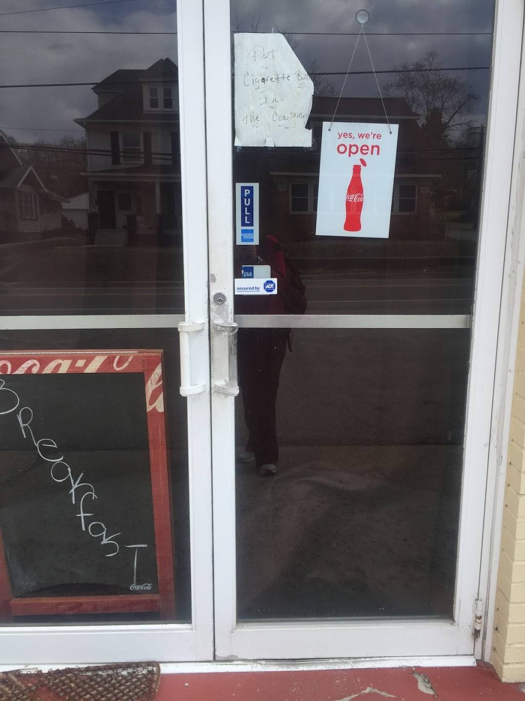 Siwiaks Homestyle Cooking | restaurant | 737 W Pike St, Houston, PA 15342, USA | 4122771303 OR +1 412-277-1303