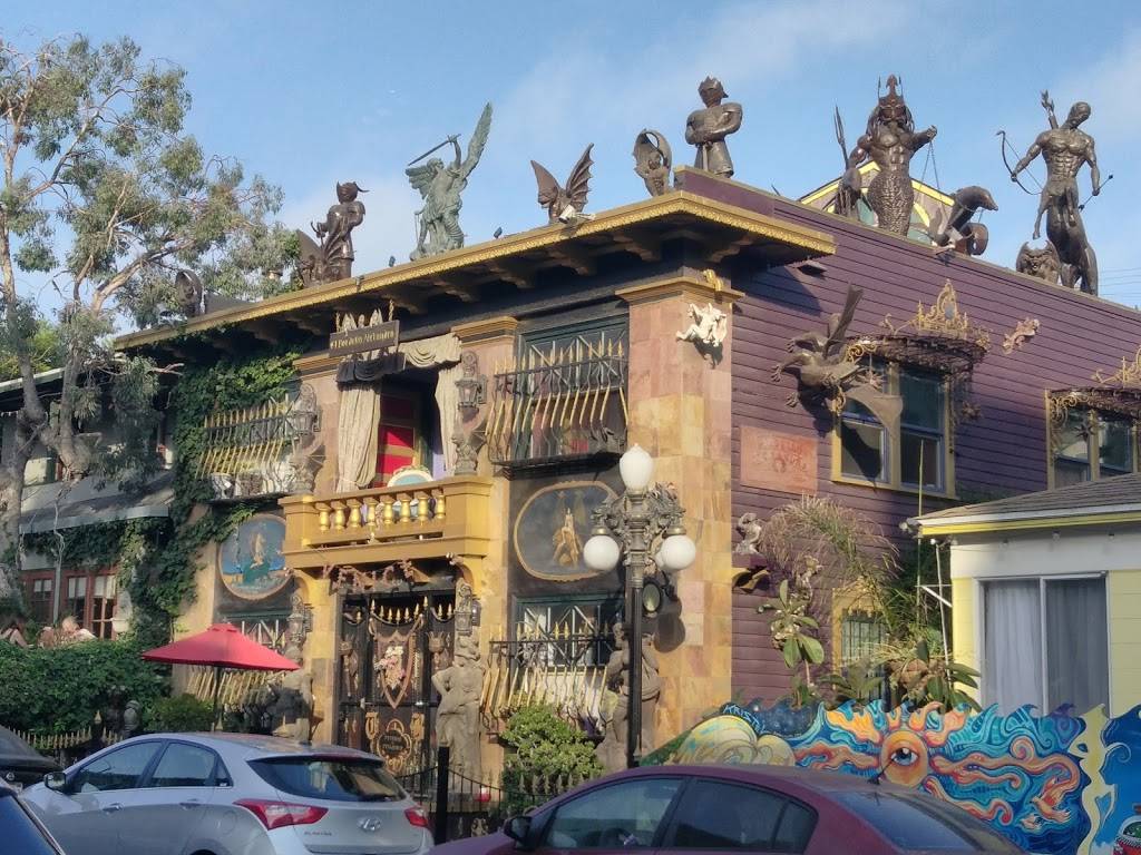 The Wee Chippy | restaurant | 1301 Ocean Front Walk, Venice, CA 90291, USA | 3104500077 OR +1 310-450-0077