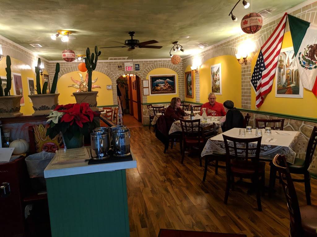 Wholly Frijoles | restaurant | 3908 W Touhy Ave, Lincolnwood, IL 60712, USA | 8473299810 OR +1 847-329-9810