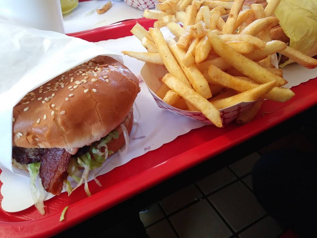 Freds Burger | restaurant | 5950 S Vermont Ave, Los Angeles, CA 90044, USA | 3237781120 OR +1 323-778-1120