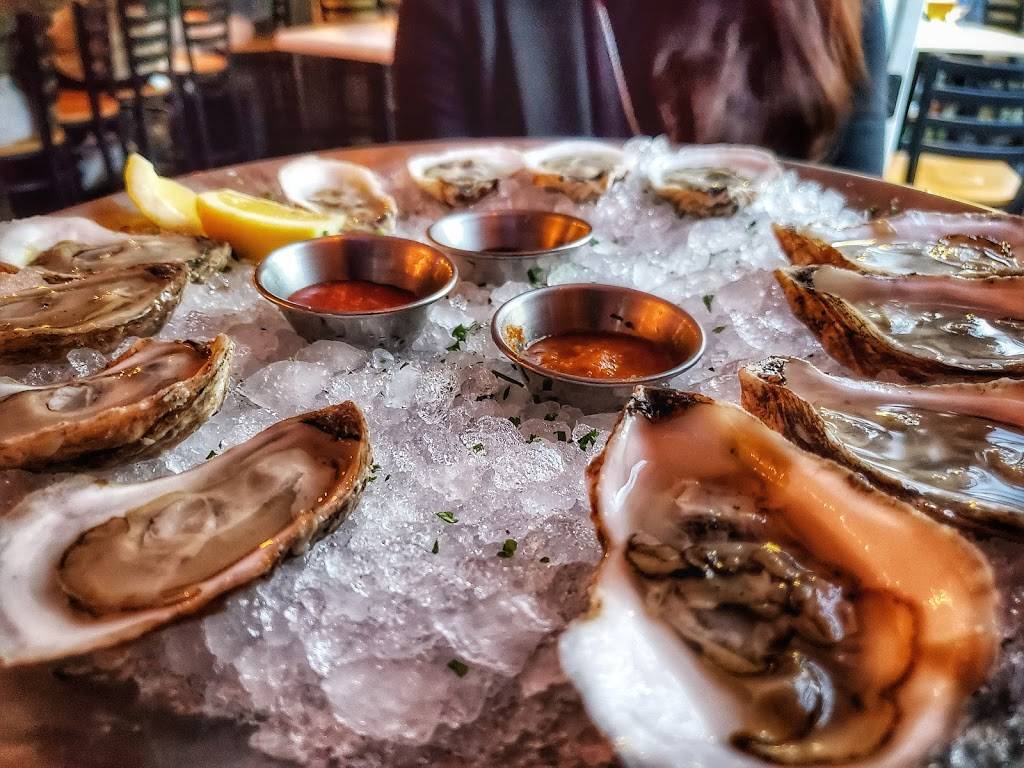 19 Raw Oyster Bar | restaurant | 19 Church St, Edgartown, MA 02539, USA | 7742240550 OR +1 774-224-0550